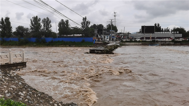 河北易县北易水河出现1963年以来最大洪水_腾讯新闻