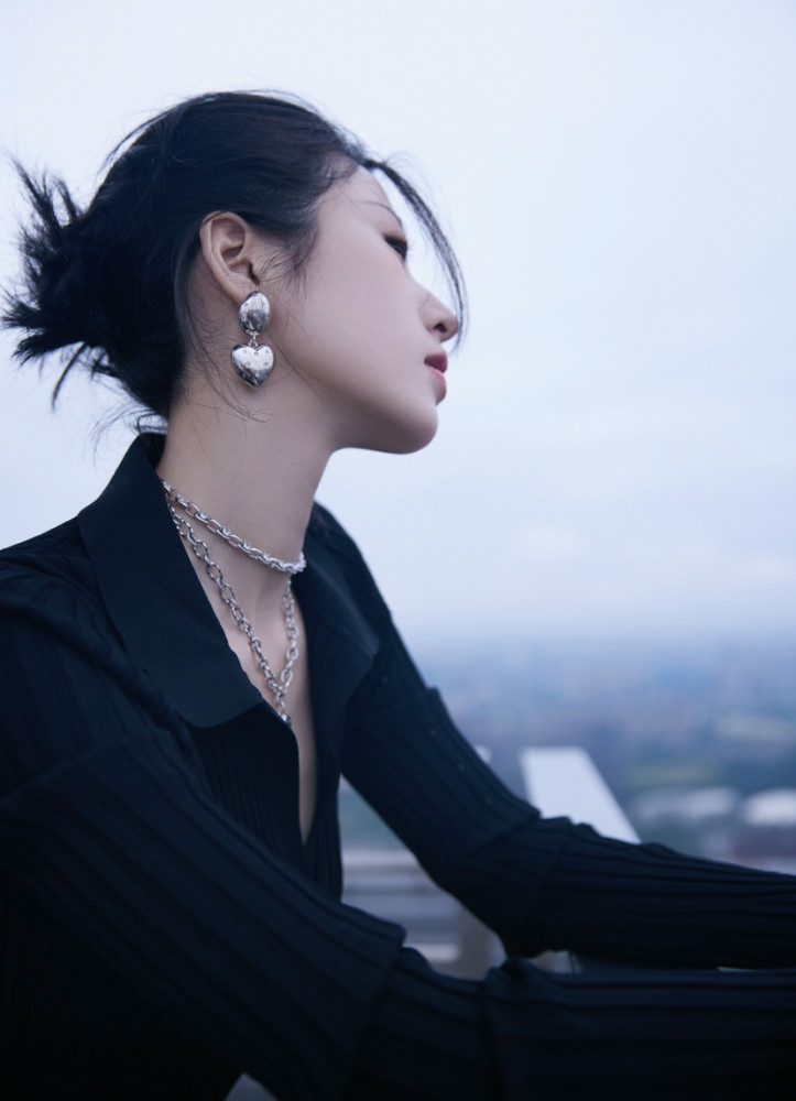 周雨彤天天向上综艺造型