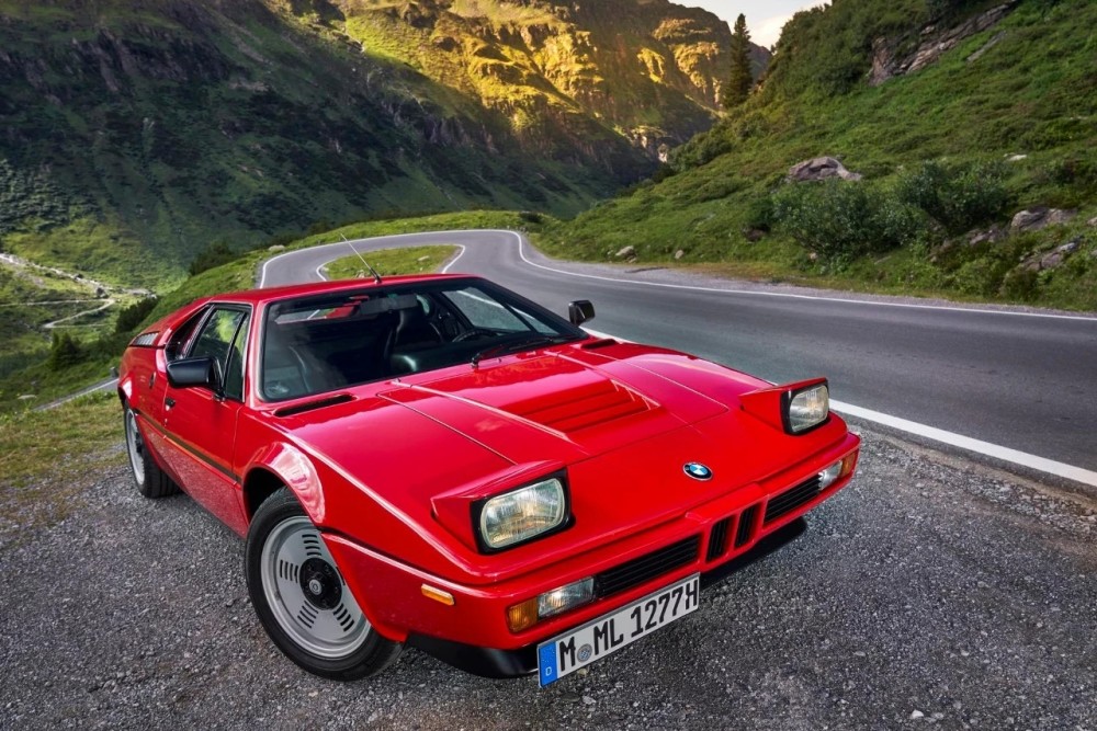 宝马m系列之中最经典的存在,曾经的德国最速公路跑车宝马m1