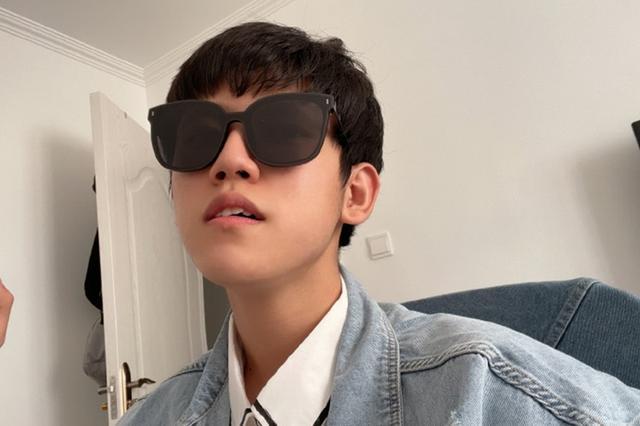 德云社于子淇晒驾照开车上班的第一天激动的心情难以言表