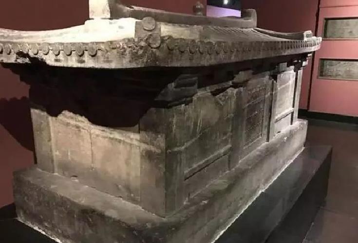 西安发现9岁女孩墓石棺上刻开棺即死考古家打开后怎样了