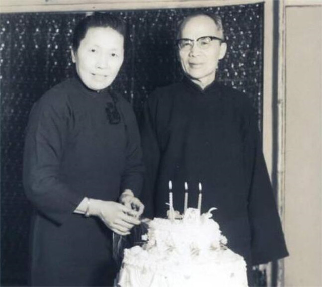 胡兰成的最后一个女人上海滩女流氓佘爱珍女士