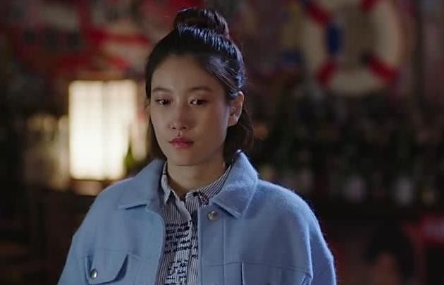 与窦骁是同学一直出演正剧北辙南辕的啜妮终于被发现了