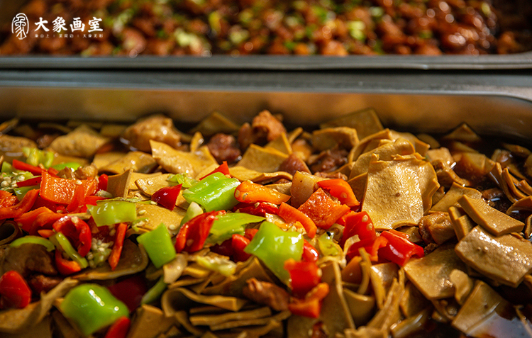 食堂送福利啦下周想吃什么自己选