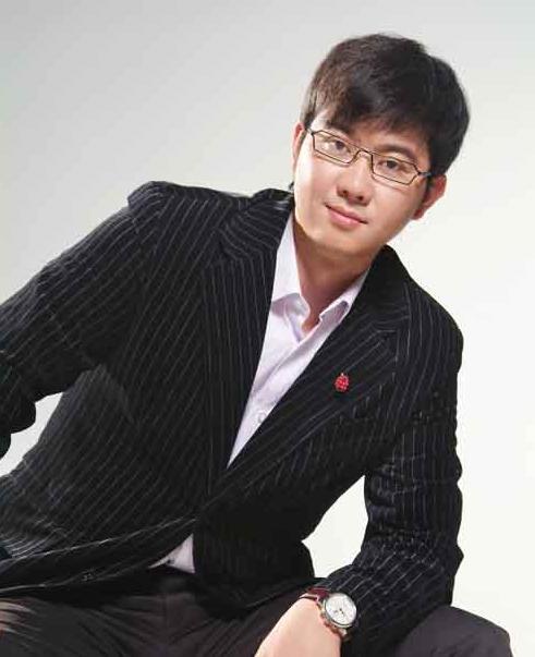 赵川踩2任前妻上位3婚娶小16岁娇妻为何成情感主持