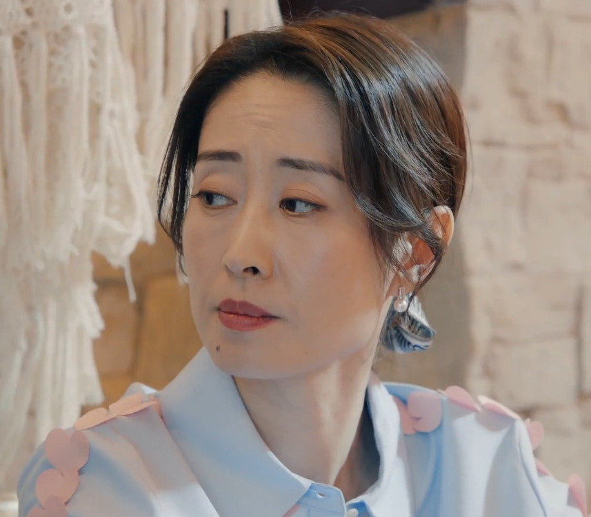 对你的爱很美罗晴你有什么可拽的