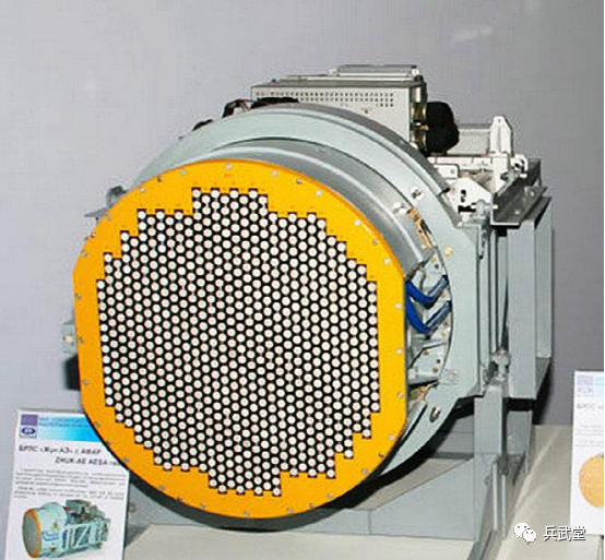 国产战机外贸转折点8iim换俄制雷达不兼容海湾老客户一架没买