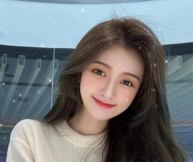 能被称为"美女"的脸型:小圆脸很常见,v型脸精致,鹅蛋脸最美