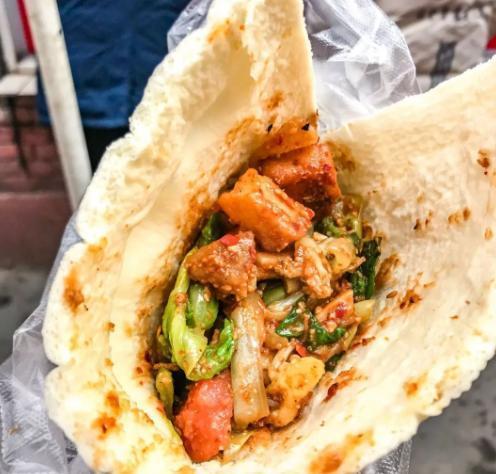 北京小两口辞职做布袋馍,只用家用食用油,为了健康自备甩油机