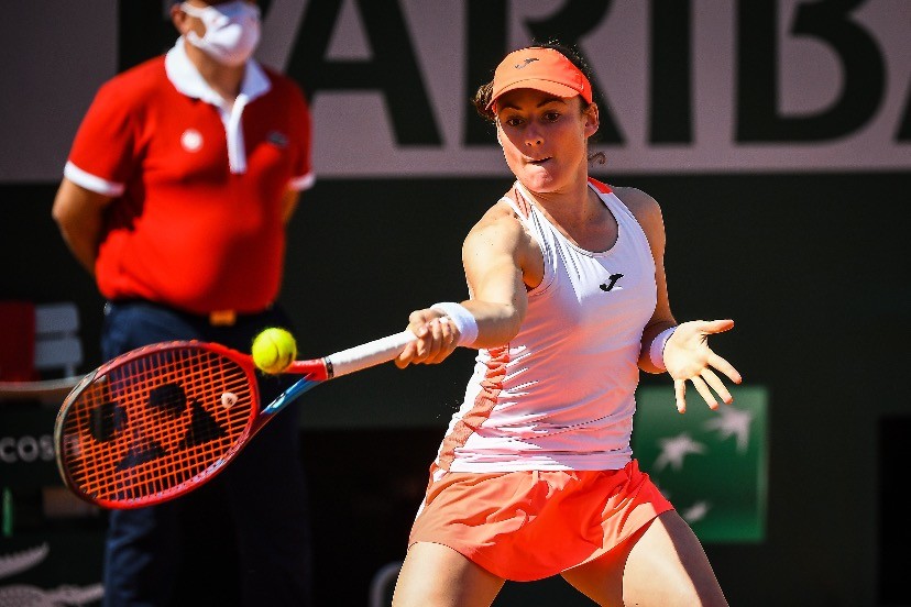 战报wta洛桑站齐丹塞克逆转比雷尔收获职业生涯首冠