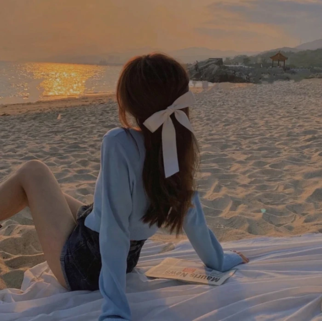 "神明也会眷顾的温柔女生头像"