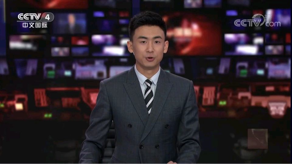 中国新闻新生代男主播兴恺晨何志凌颜值高田靖华显老成