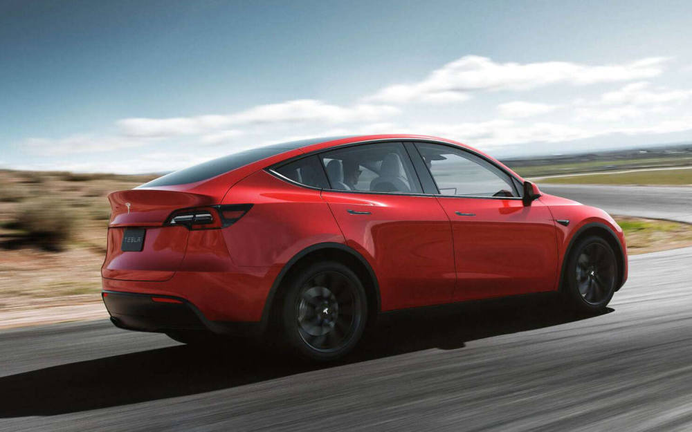 小甜甜变牛夫人，极氪一手好牌打得稀烂，ModelY降价更是雪上加霜