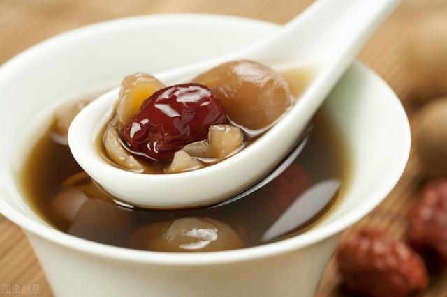 张仲景在《金匮要略》里指出"虚烦虚劳不得眠,酸枣仁汤主之.