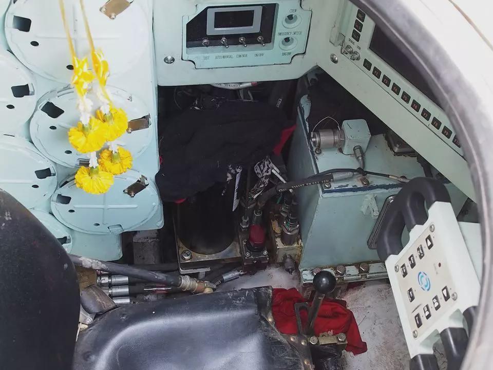 99a坦克手自动一体,女兵也能轻松飙车,真皮方向盘犹如豪华轿车_腾讯