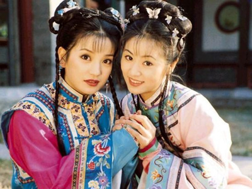 《还珠格格》找到李婷宜,也符合琼瑶阿姨的一贯选角标准,漂亮,大眼,哭