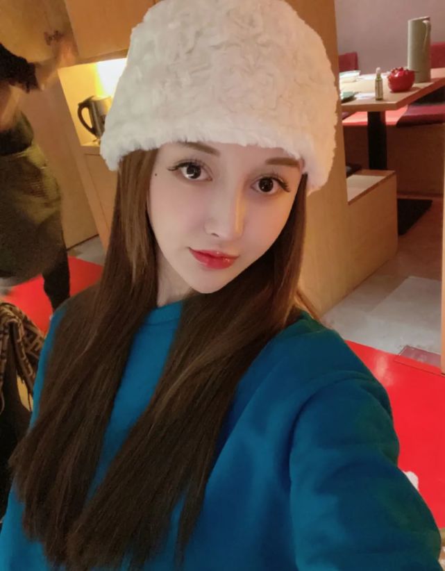 小g娜,秦牛正威,都美竹都有的共同特点:单亲家庭或