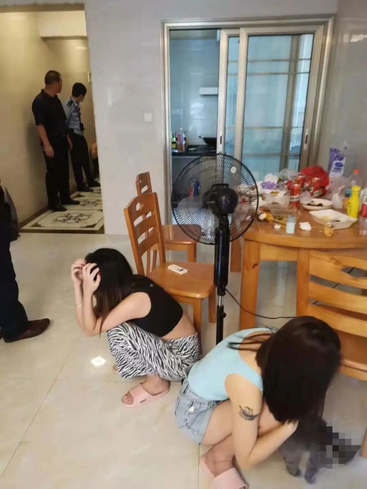 中已刑事拘留91人取保候审2人目前上述对象已陆续押解返沪值班编辑