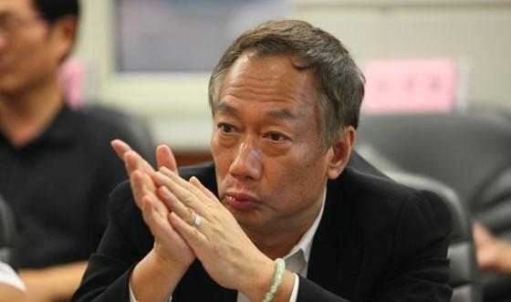 哥哥帮助妹妹闯世界妹妹成名后赚来1500亿直接送哥哥750亿