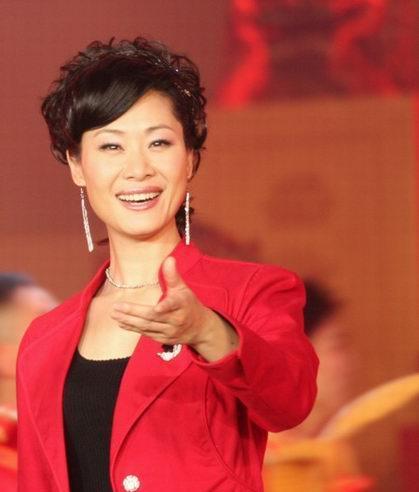 让尹相杰伤透了心,和朱之文却关系匪浅,56岁的于文华过得怎样了