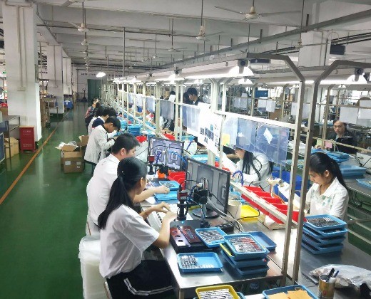 深圳成为暑假工最多的地方,中介工价压到最低,很多人面临失业