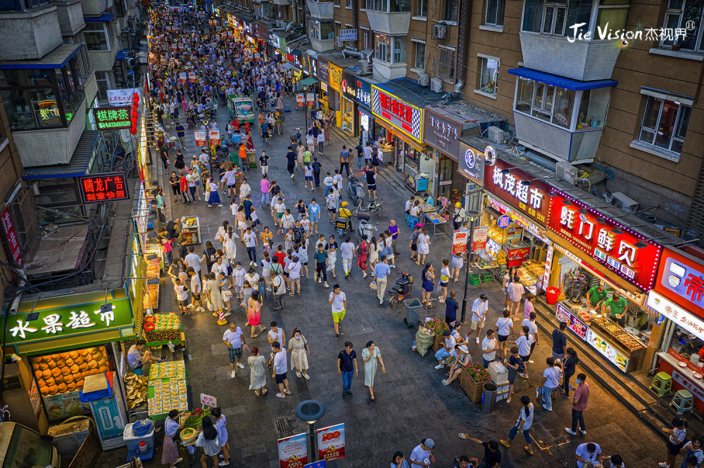 这里的夜市能撸猫啤酒美食撸猫一个都不能少长春桂林路夜市