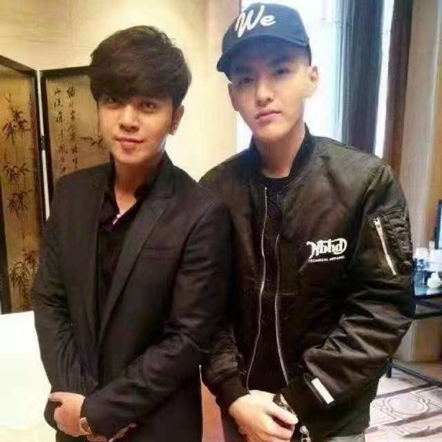 snh48前成员张丹三,曝光与吴亦凡聊天记录,油嘴滑舌引发群嘲