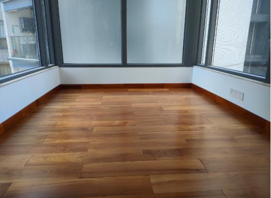 装修地面铺地板如何选择?了解完这些小知识,绝对不会买错!