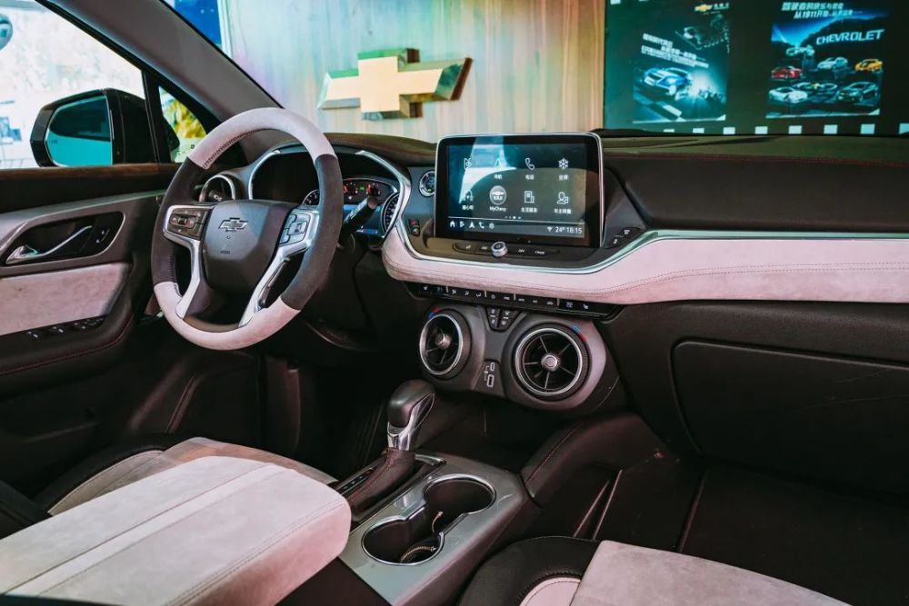 两万元，超跑同款，我们重新装修了雪佛兰开拓者