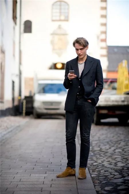 西装搭配牛仔裤教你穿出时尚型男感