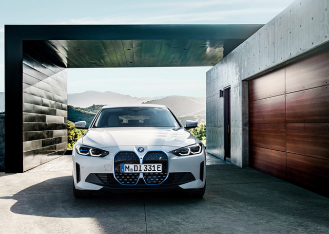 百公里加速3.9秒！宝马全新i4海外价格曝光