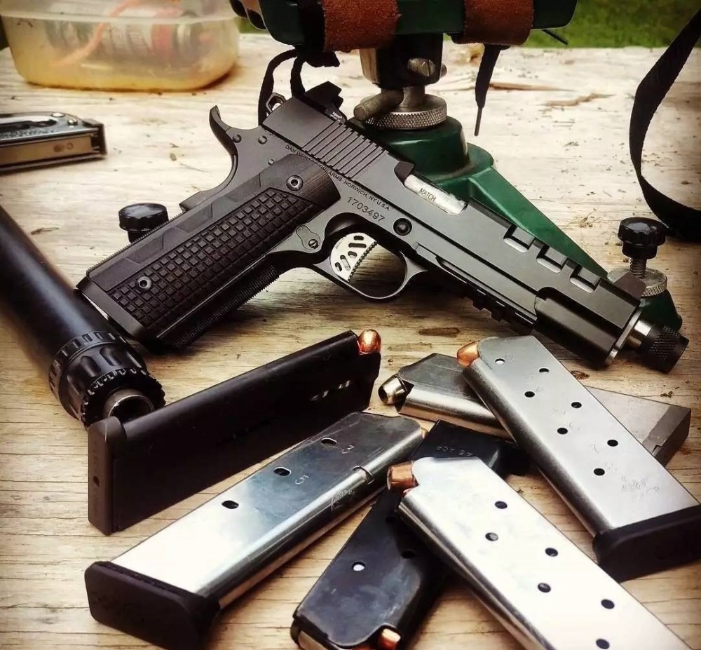 高颜值近战武器,这是全球六大最强手枪,后一个威力很大