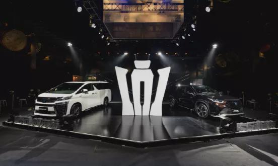 丰田“皇冠”正式回归！是情怀落地，还是割韭菜？