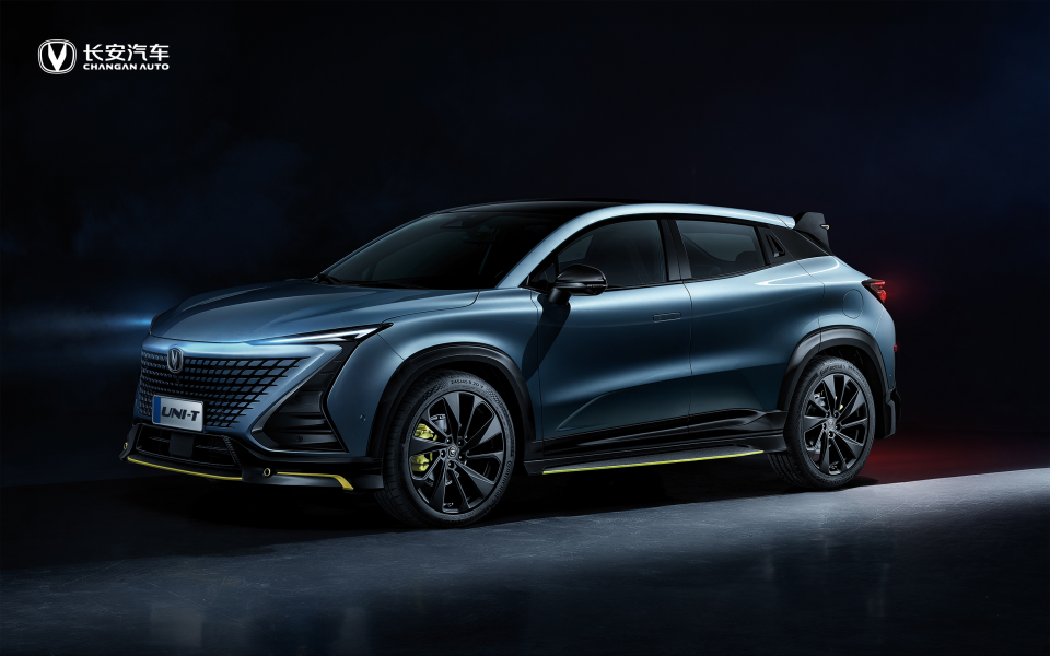 潮改新物种来袭！长安UNI-T运动版秀出年轻新边界
