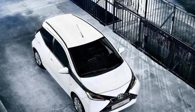 丰田放大招了！新车不足5万，油耗4L还买啥大众