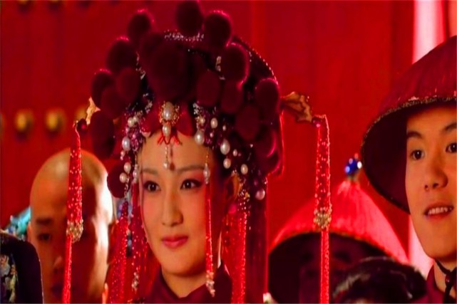 甄嬛传:玉娆,浣碧,孟静娴三人出嫁,为何只有浣碧珠翠满头?