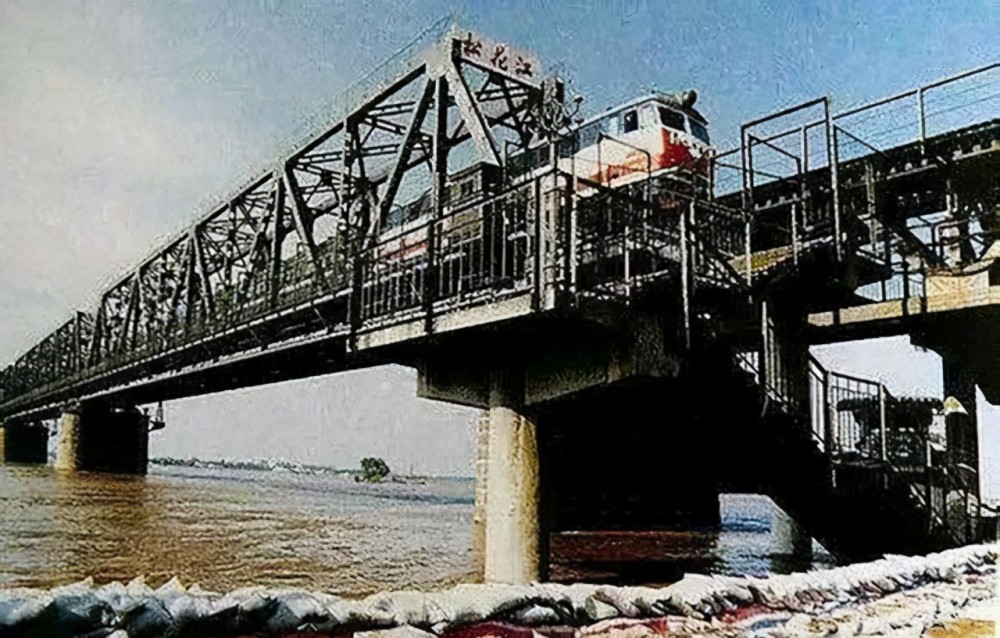 1994年的哈尔滨,看下这些街头景象,你认得不?