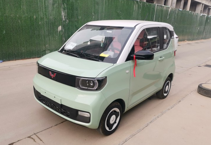 城市代步好方式，3万多开走，一公里才5分钱，遮风挡雨＋颜值高