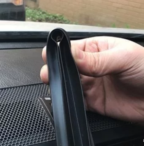 不管车子开多久，记得加根“橡皮筋”，跑高速鸦雀无声，高级实用