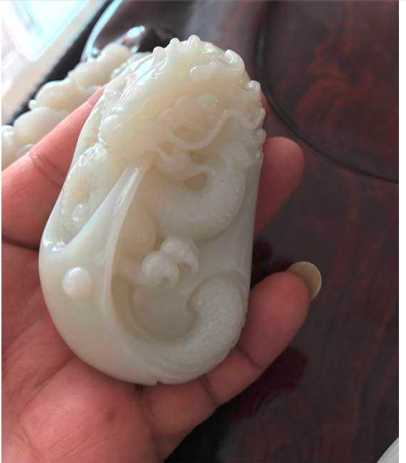 罗甸玉是和田玉吗贵州罗甸玉可以出和田玉证书吗