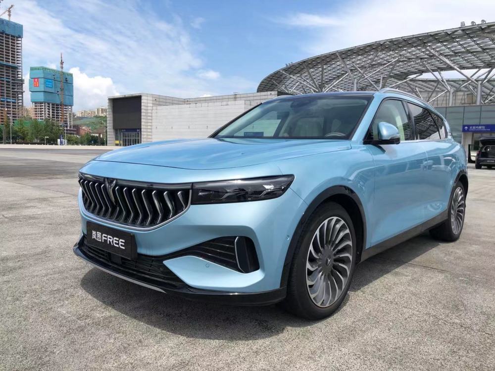 试驾岚图FREE，30万级新贵，底盘/中控台都能升降？