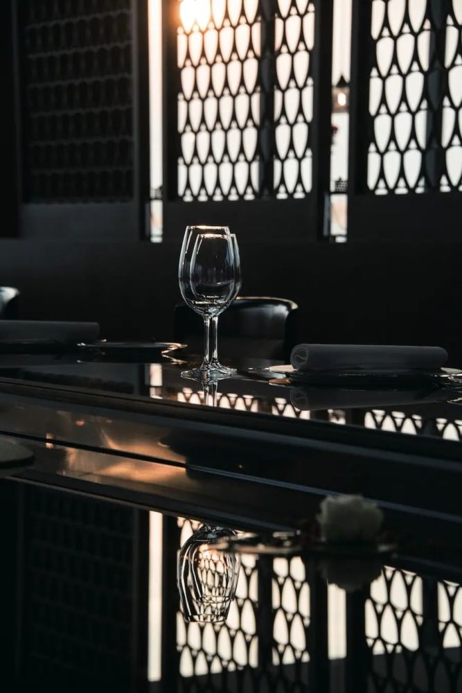 豪车跨界做酒店，到底能“开”多远？