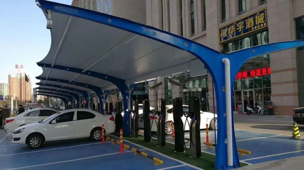 “一分钱充电”掀起新能源充电桩“大战”，车主真的是受益者吗？