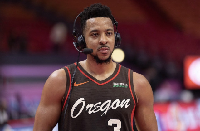 美媒建议湖人追求麦科勒姆,三大理由太诱人