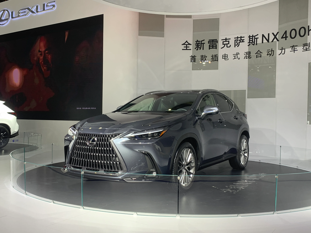 一改现款“大叔”气息，新一代雷克萨斯NX实车发布，三种动力可选