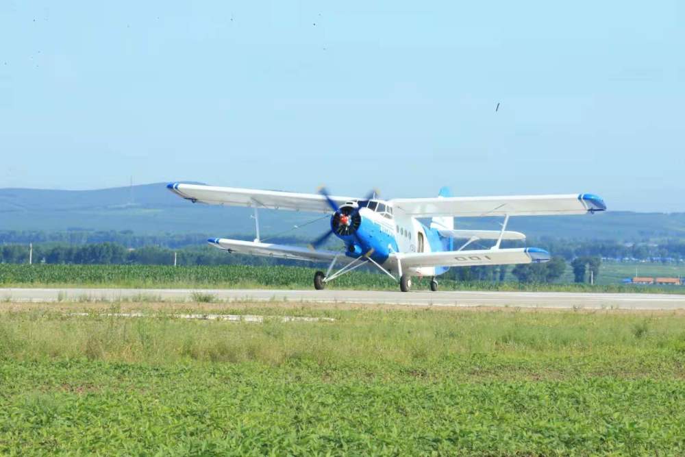 2021年7月20日8时02分,内蒙古莫旗机场,由航空工业通飞研制的运五通用