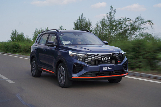 地表最强1.5T，车机能点外卖，女编辑试驾智跑Ace