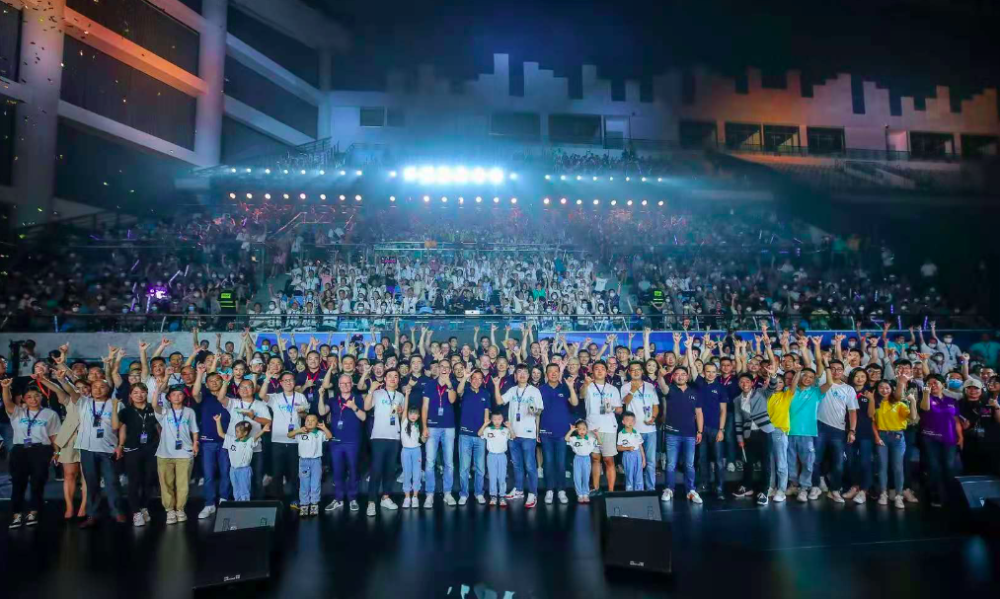 ID.6 CROZZ 成都交付，一汽-大众转向智能化、电动化