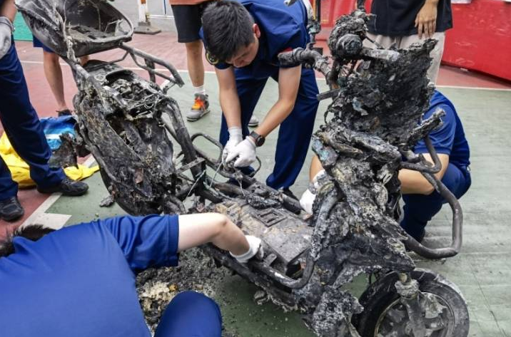 第1个:铅酸电池鼓包会"爆炸"