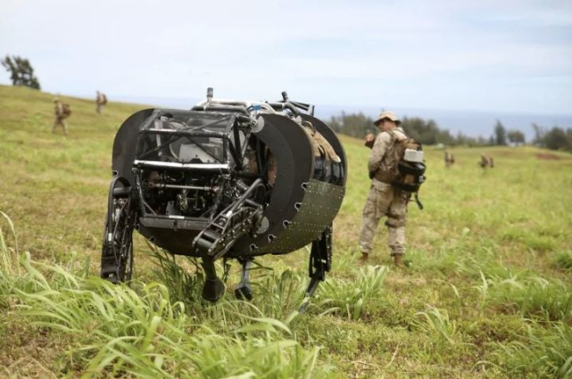 機器人參與軍事演習未來戰場上或許不再死人